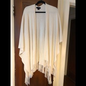 *COMFORTABLE* *STEVE MADDEN SHAWL*